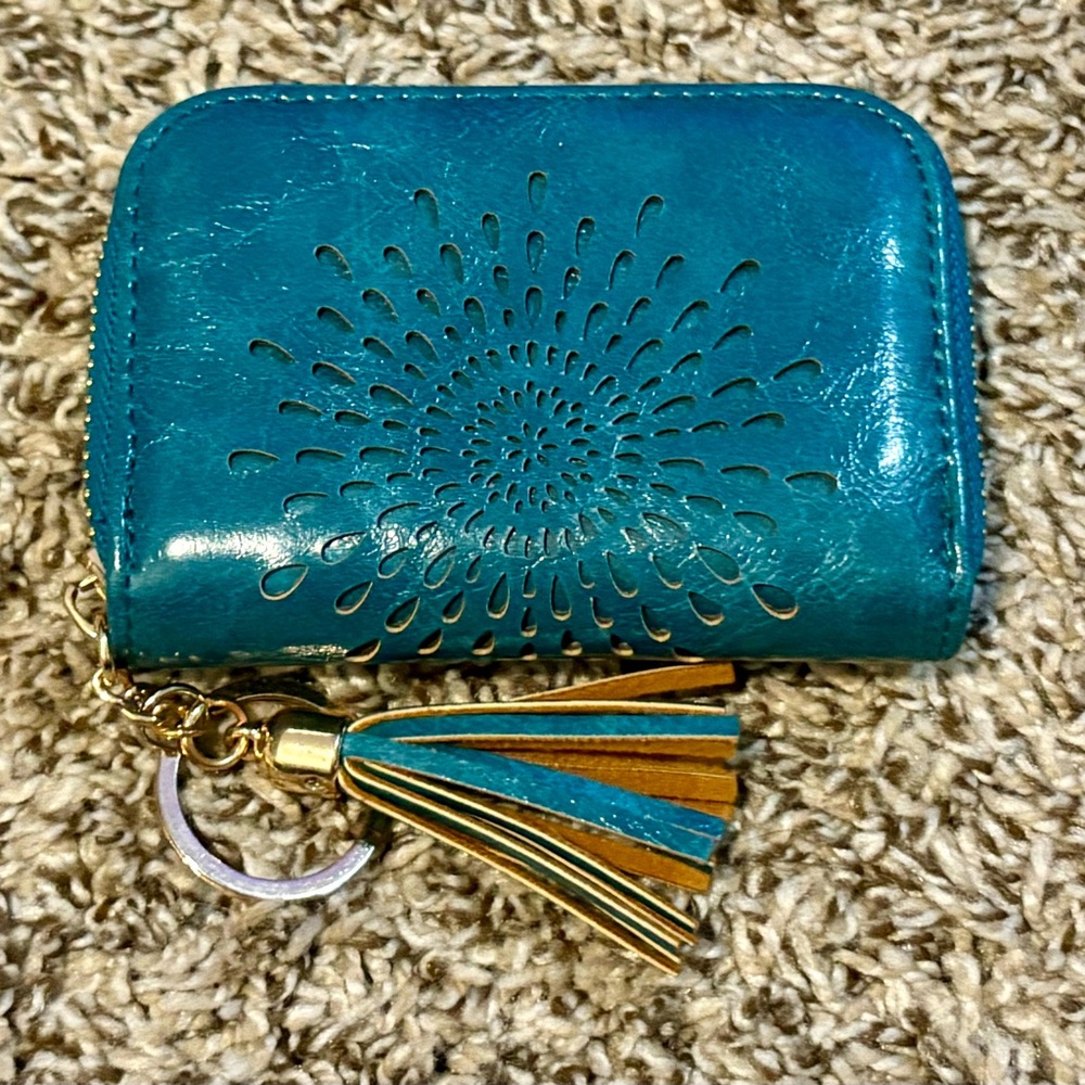 Aphison Small Vegan-Leather Zipper RFID Wallet
